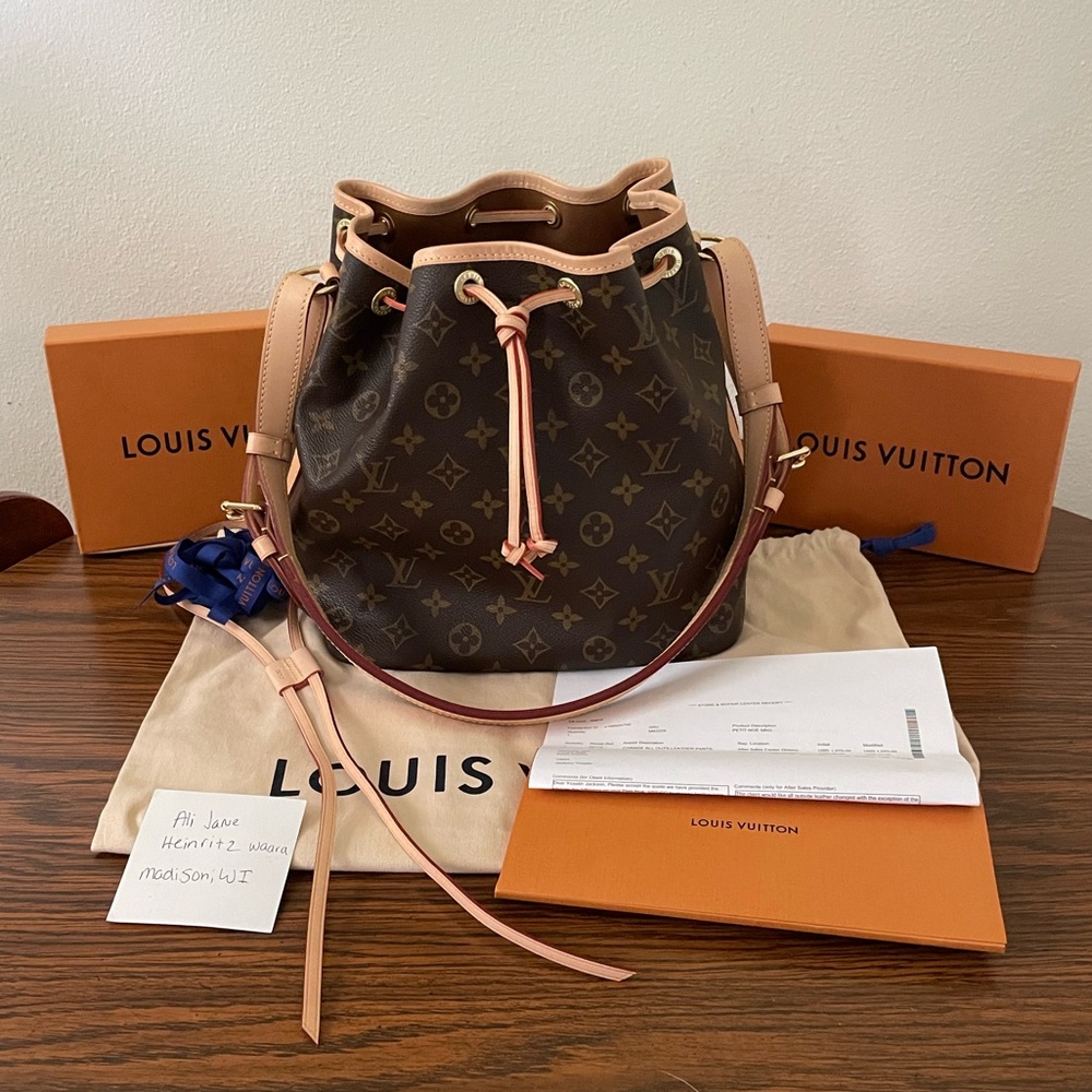 ♥️sold♥️Louis Vuitton Petite Noe Monogram Bucket Bag - Picture 1 of 16
